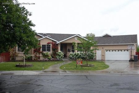 45 Julie Ct. 