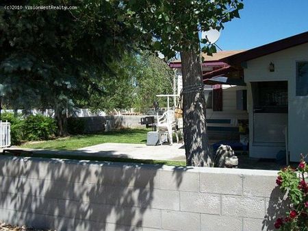 7425 W. Rose Creek Rd.: