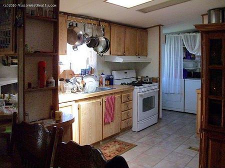 7425 W. Rose Creek Rd.:
