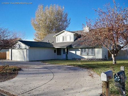 5065 Offenhauser Dr. 
