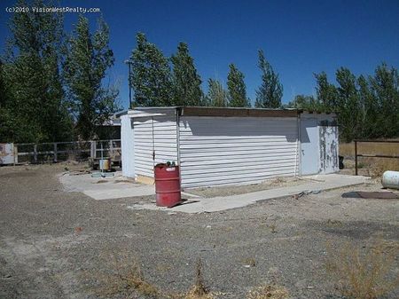 7425 W. Rose Creek Rd.: