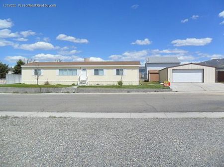 4315 Moon Ln. 