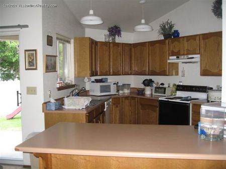 1651 Lahontan Ave.: