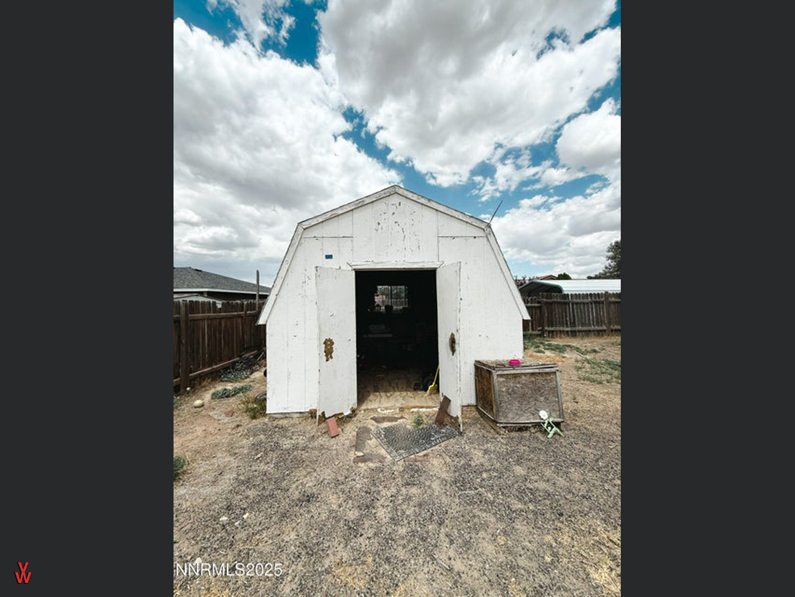 102ManhattanDr.-Shed