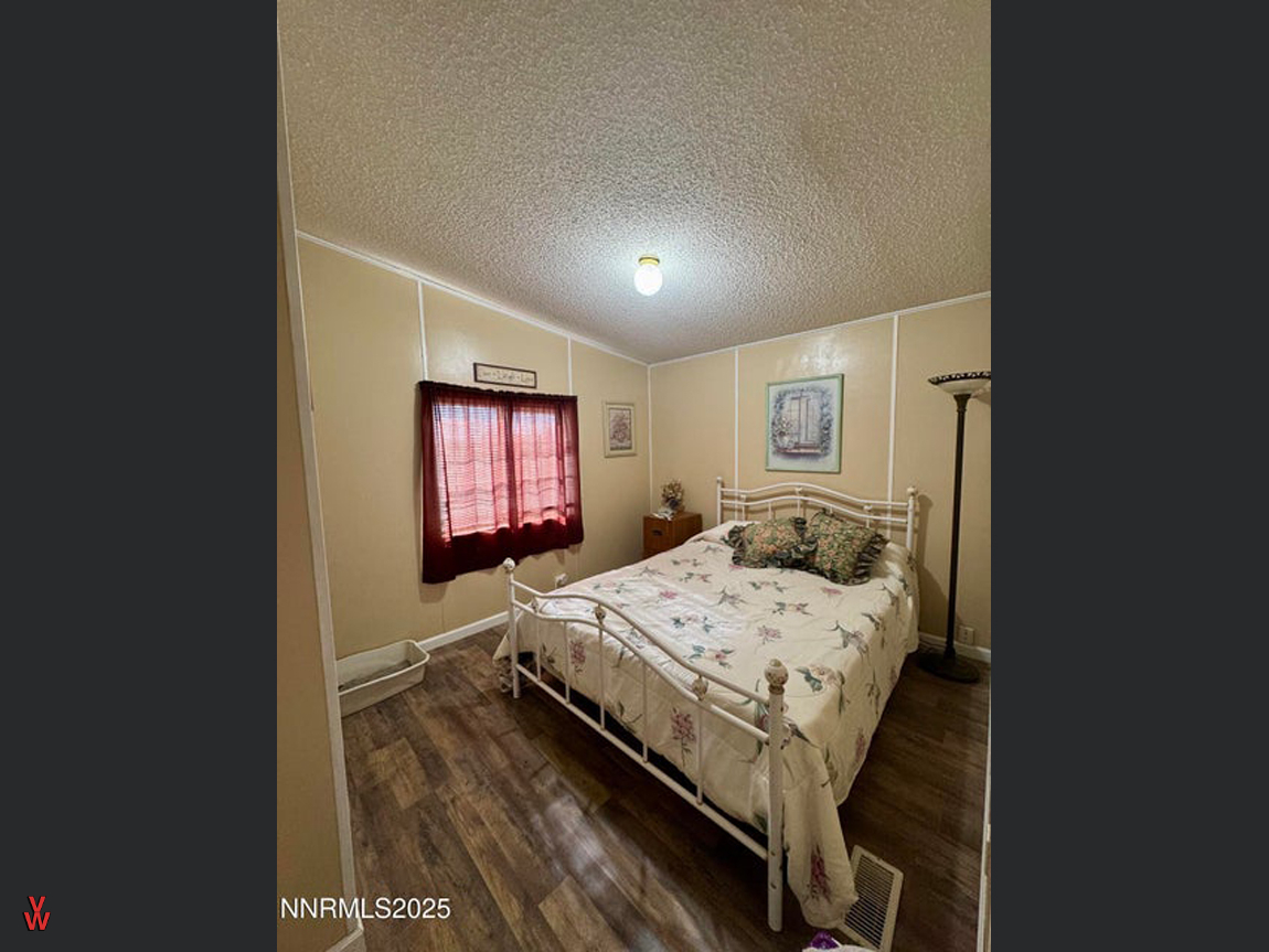 8360PrairieDogAve-Bedroom2