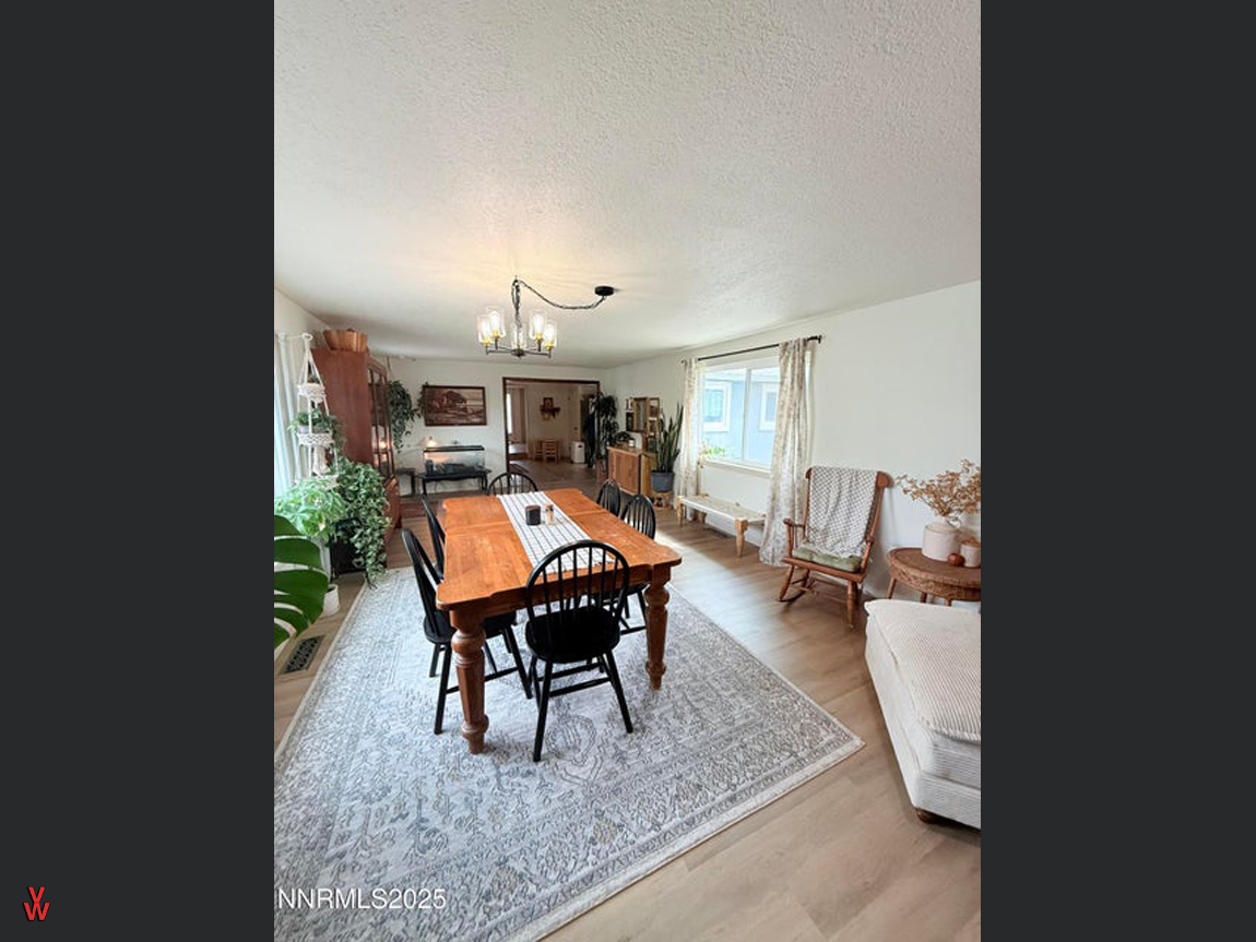 55NHighlandDr-DiningArea2
