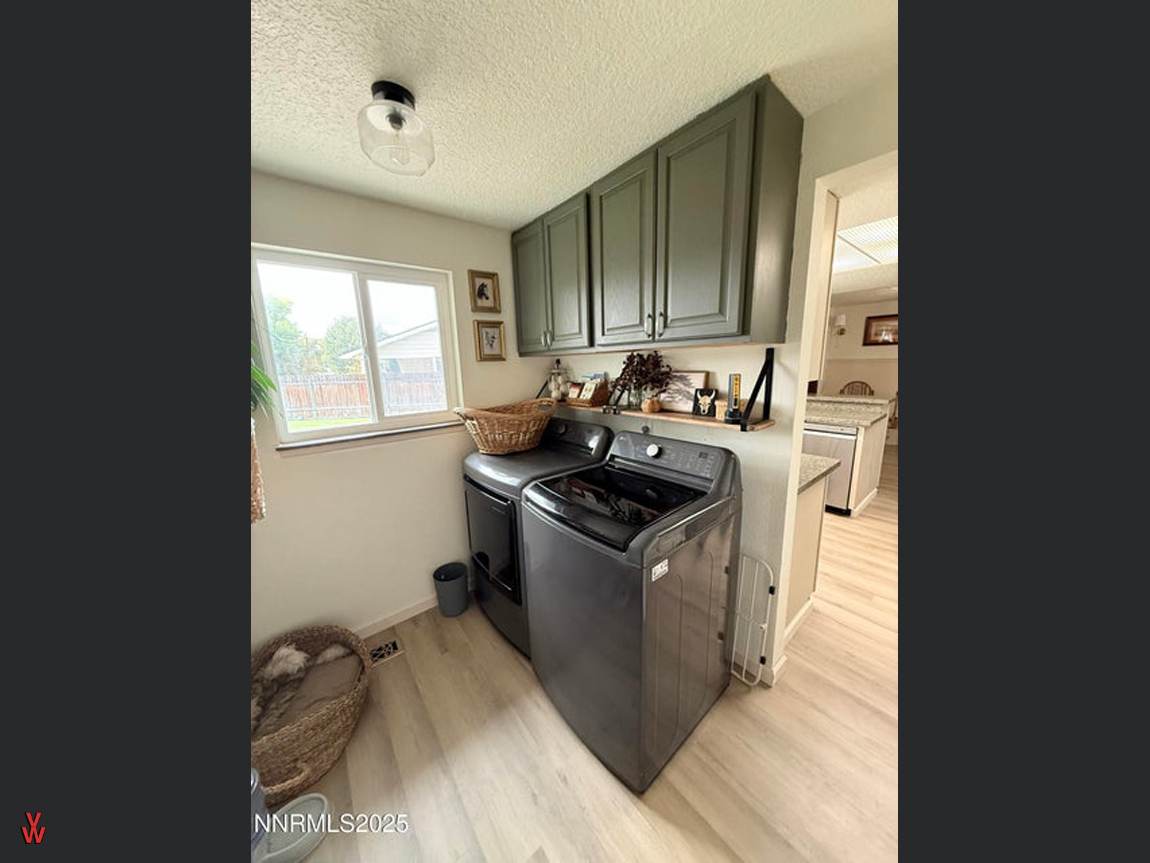 55NHighlandDr-LaundryArea