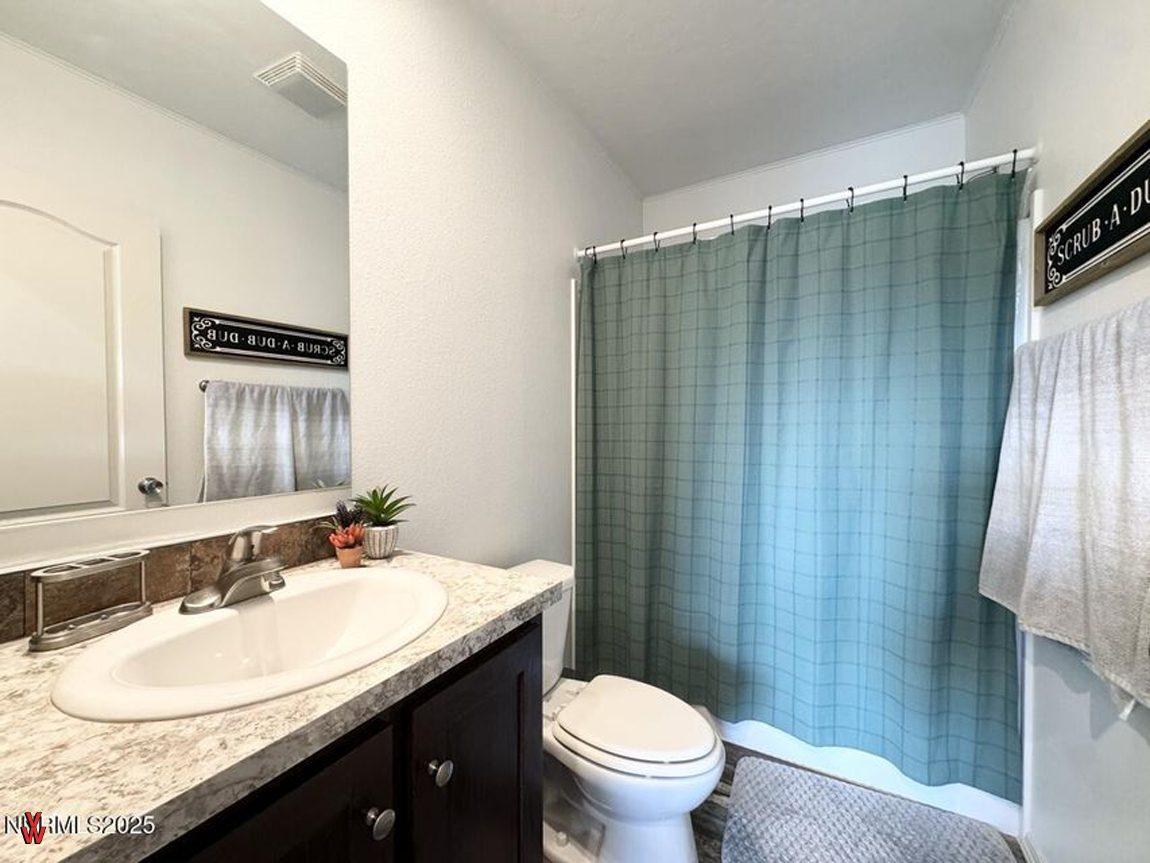 3160MarsAve-GuestBath