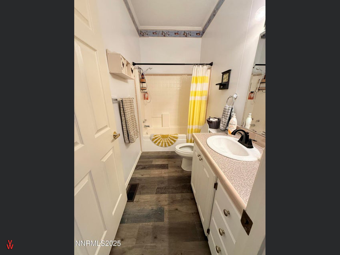 4575PogonipDr-Bathroom