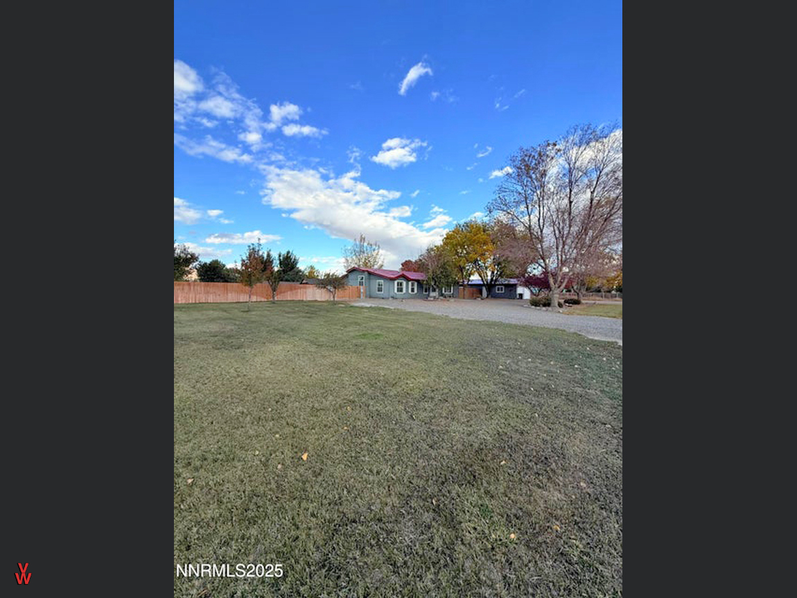 4575PogonipDr-Exterior10