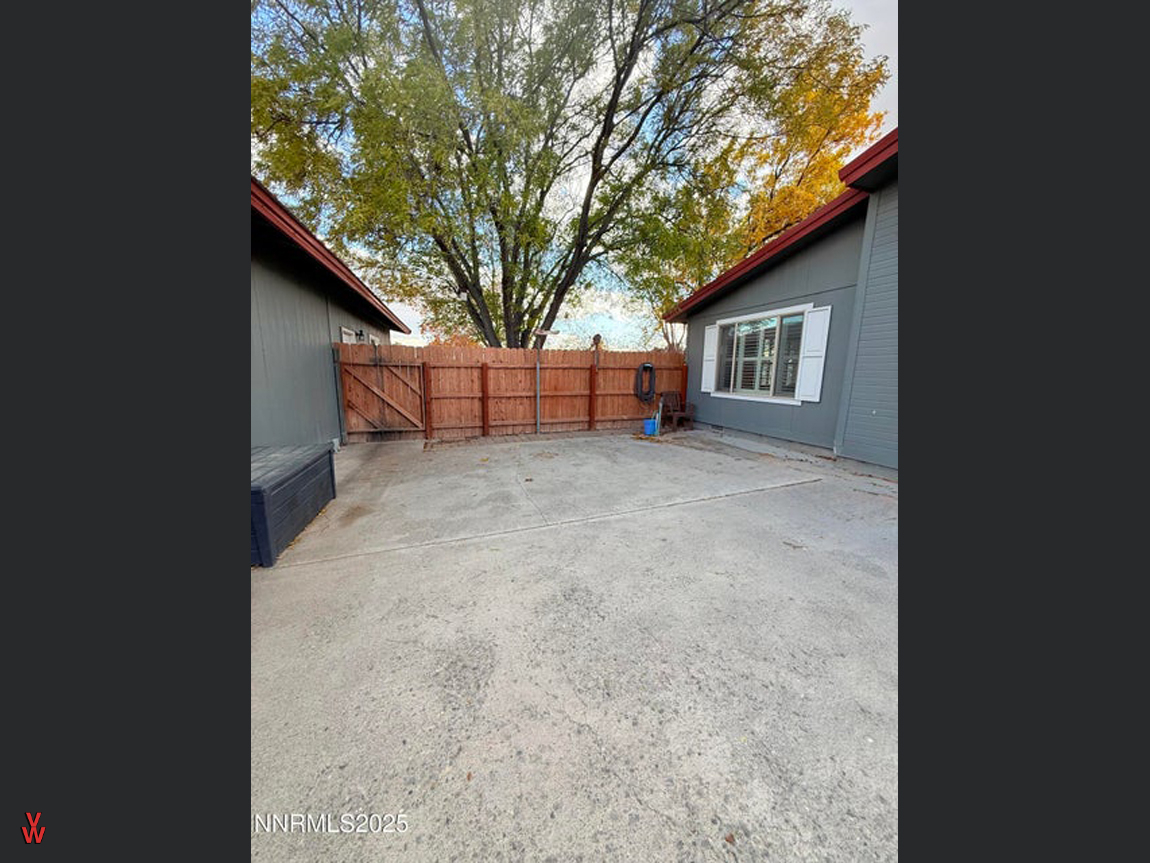 4575PogonipDr-Exterior9