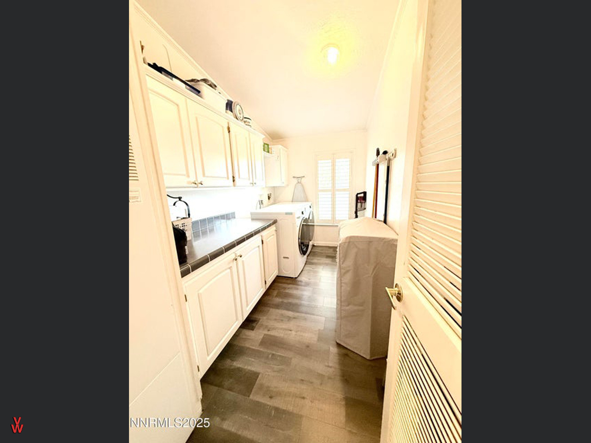 4575PogonipDr-Laundry