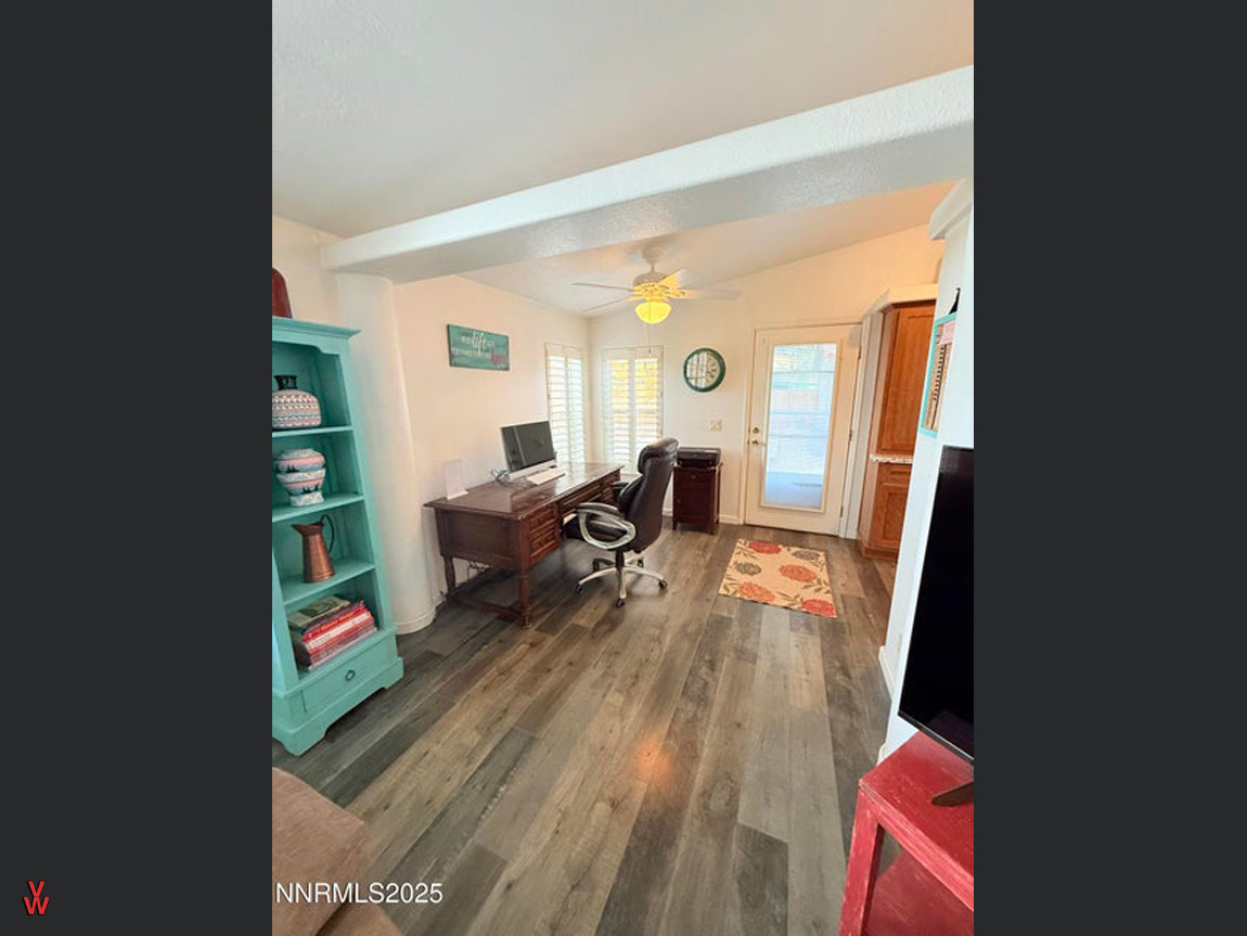 4575PogonipDr-OfficeArea