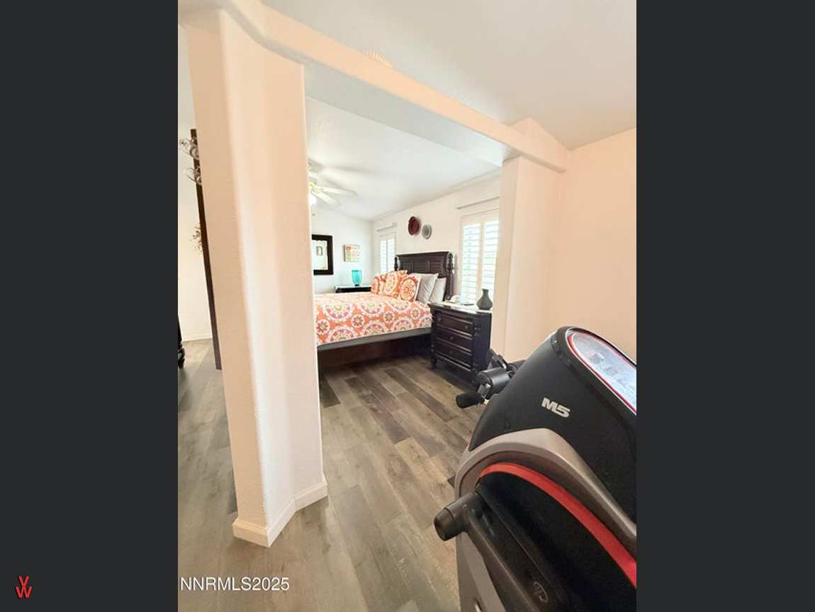4575PogonipDr-PrimaryBedroom