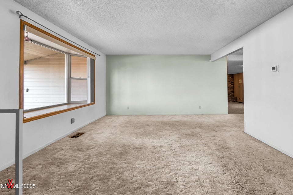 20251217225848138205000000-o