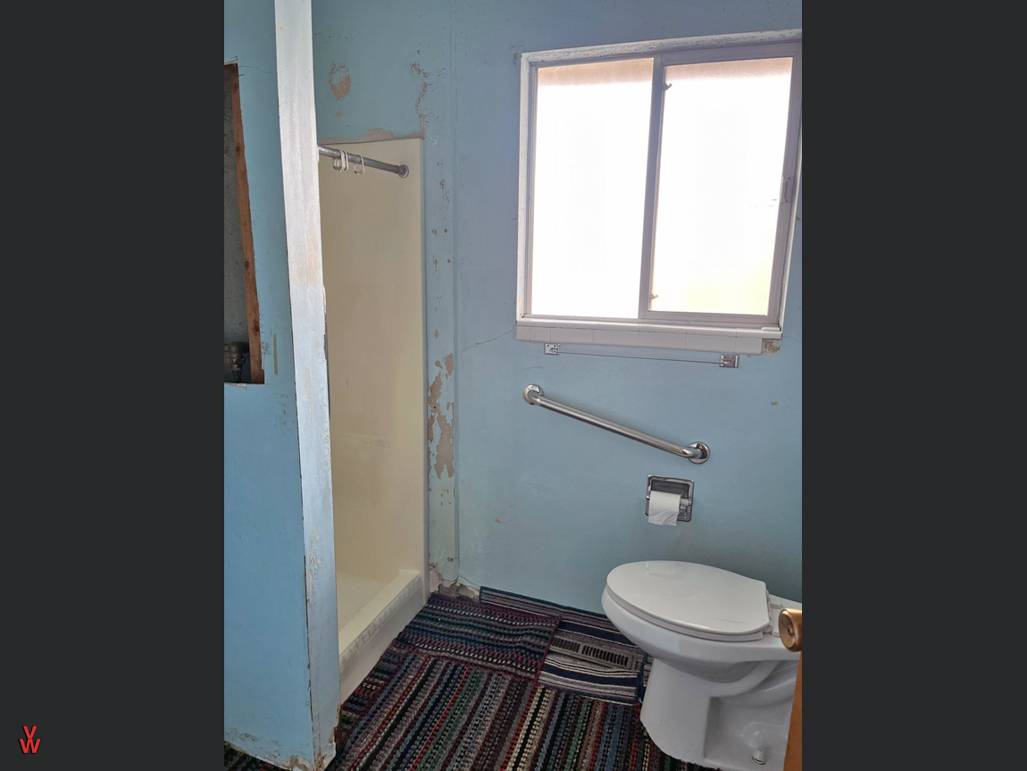 280SGalenaSt-Bathroom3New