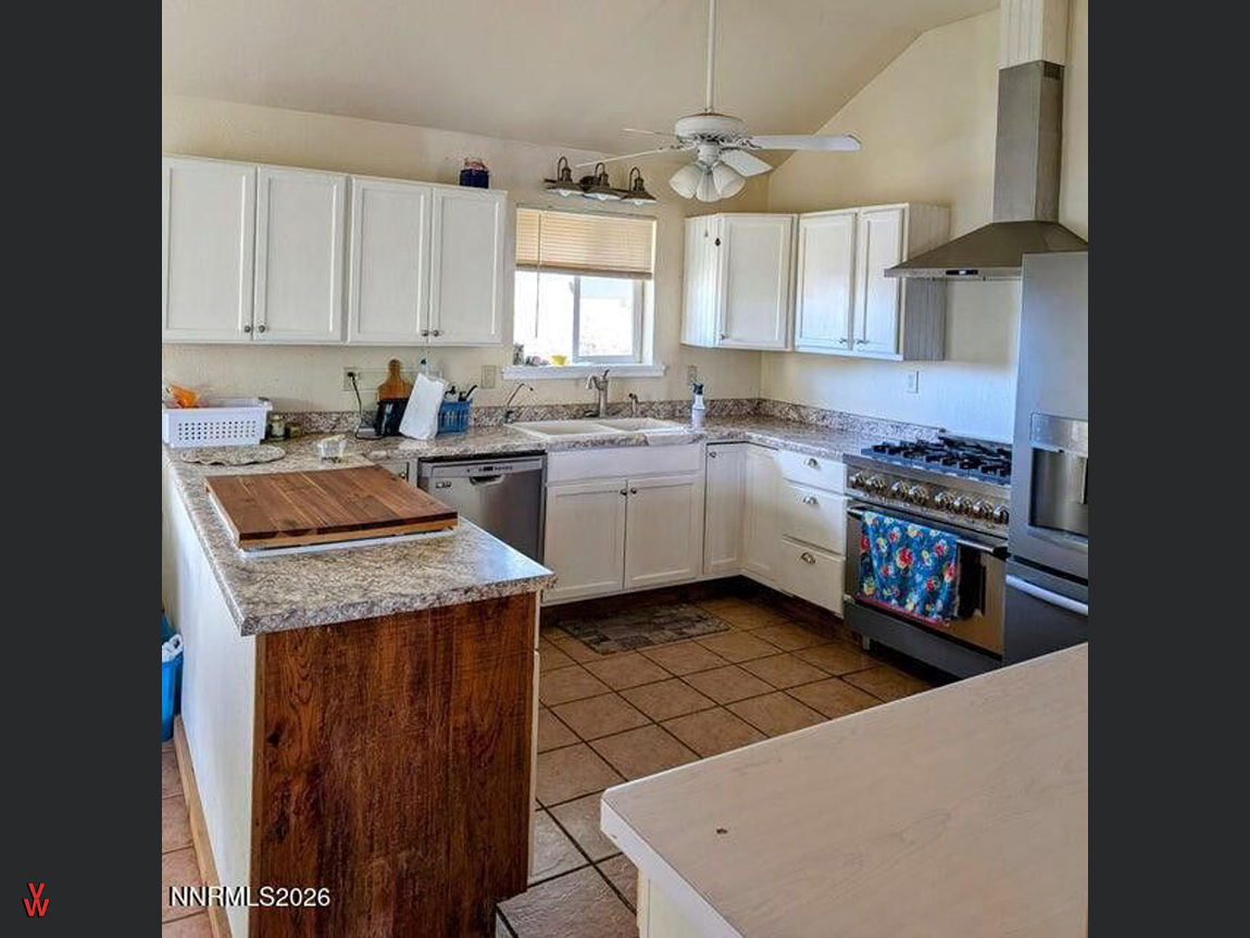 30700HorseCreekRd-Kitchen