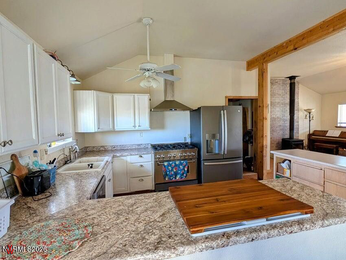 30700HorseCreekRd-Kitchen2