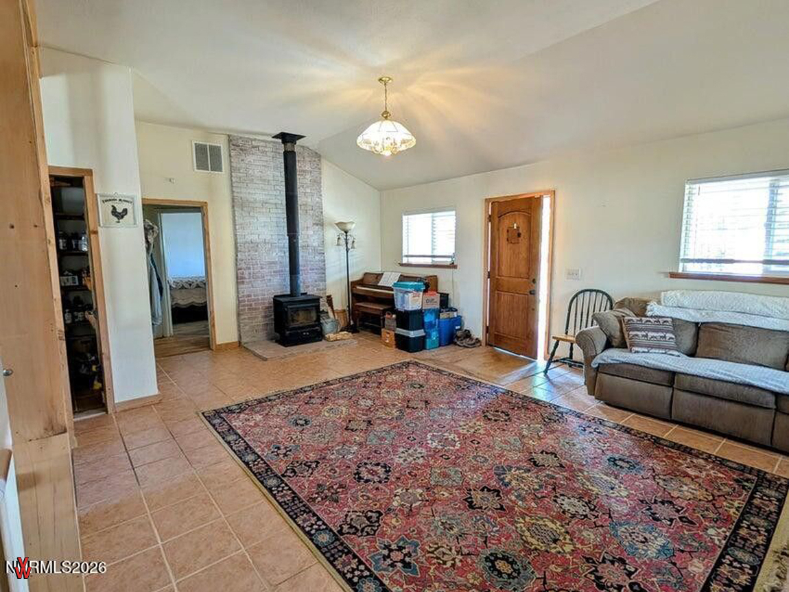 30700HorseCreekRd-LivingRoom