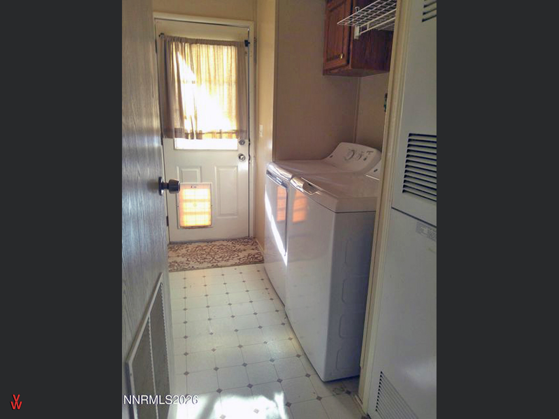 4210AlloyCt-LaundryRoom