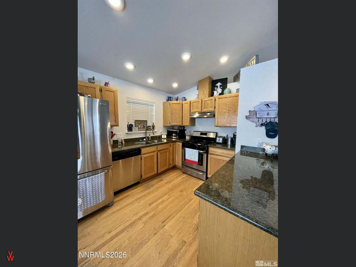 3205NSherwoodDr-Kitchen2