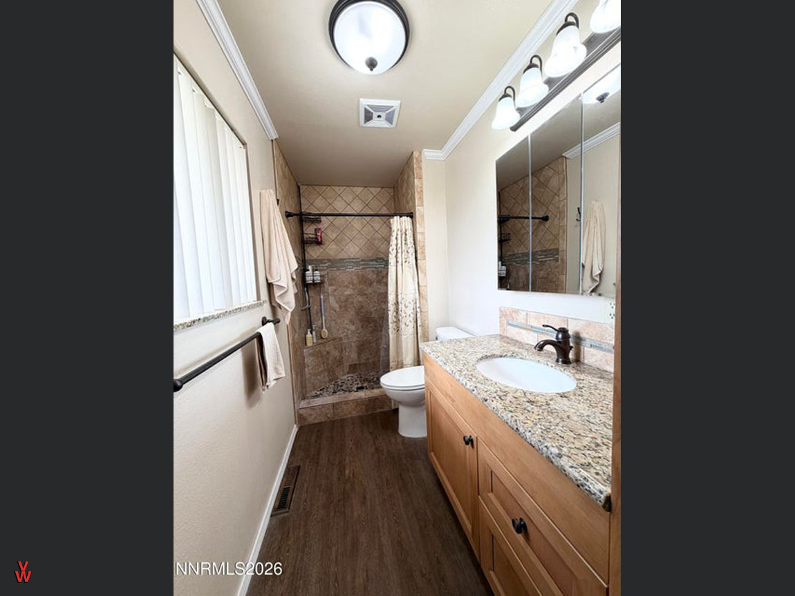 141WNationalAve-Bathroom2