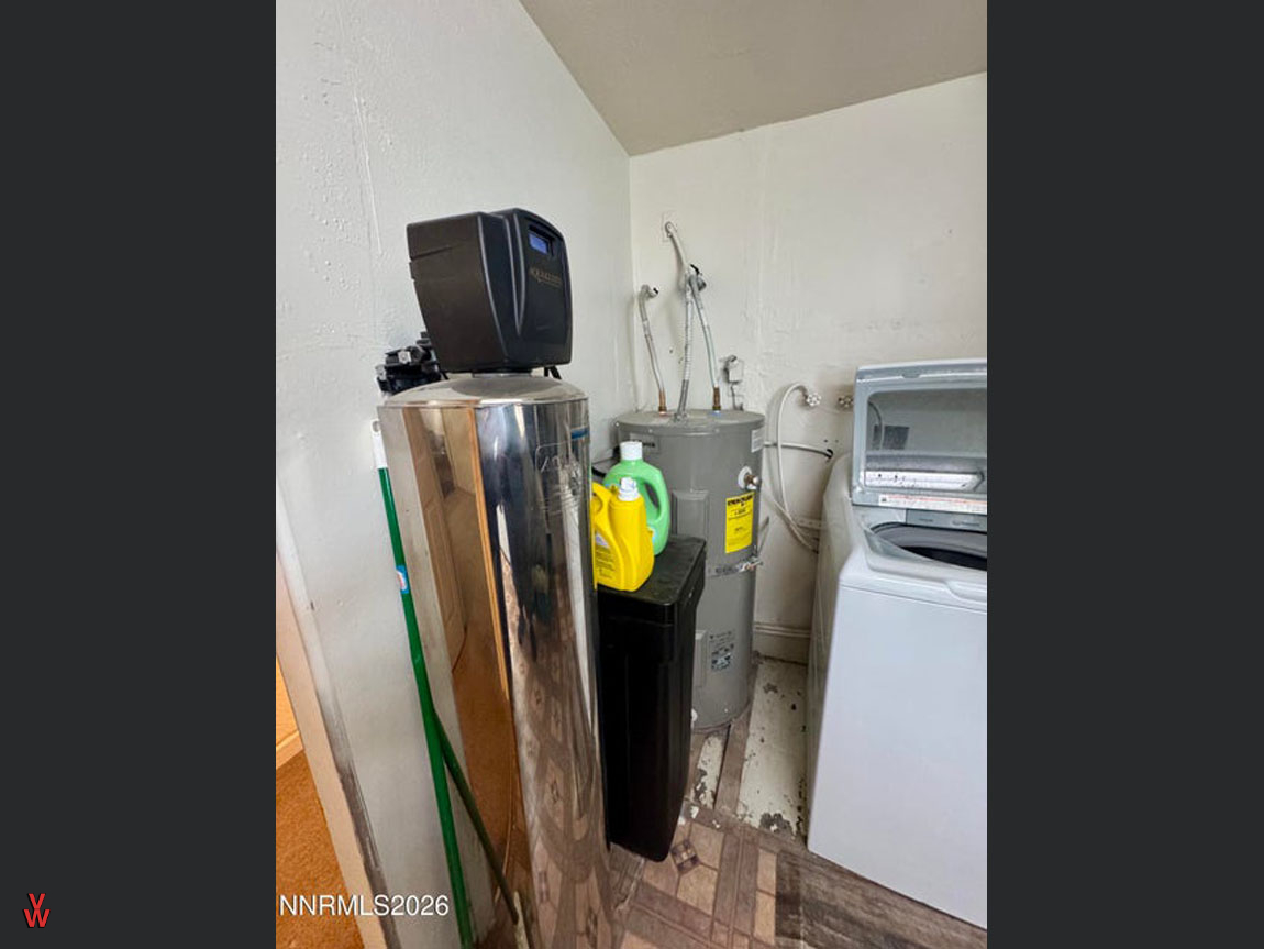 1352ProntoAve-LaundryArea2