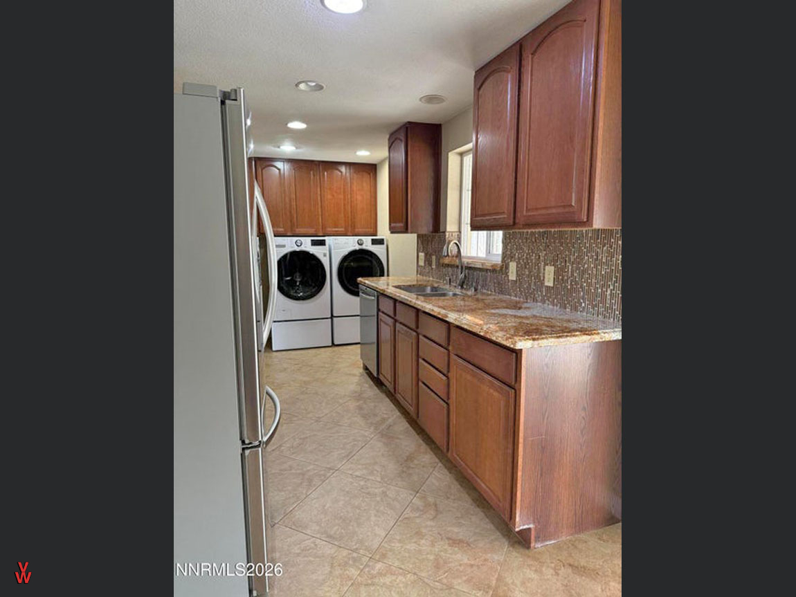 1204OcalaAve-Kitchen2