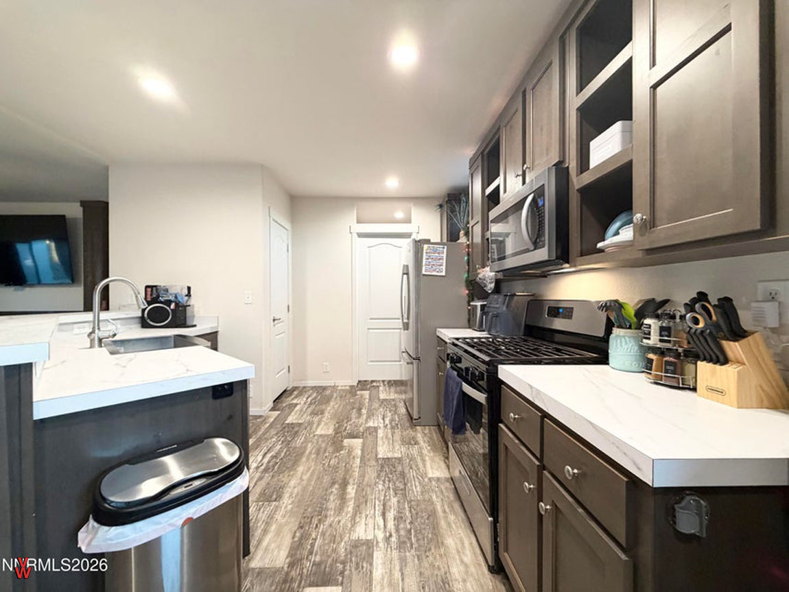3552CrownRoyalCircle-Kitchen