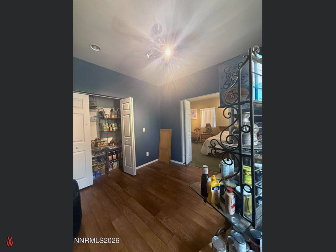 8175StinsonBlvd-Pantry