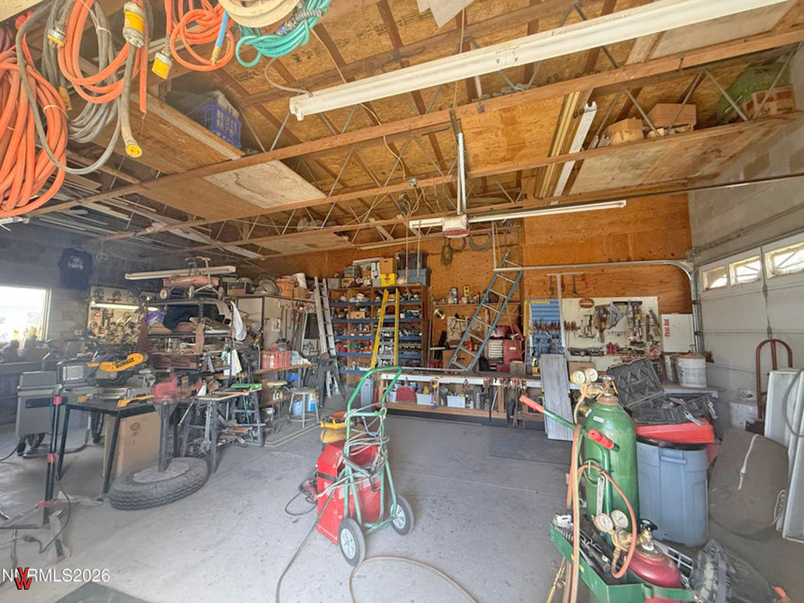 8175StinsonBlvd-ShopInterior