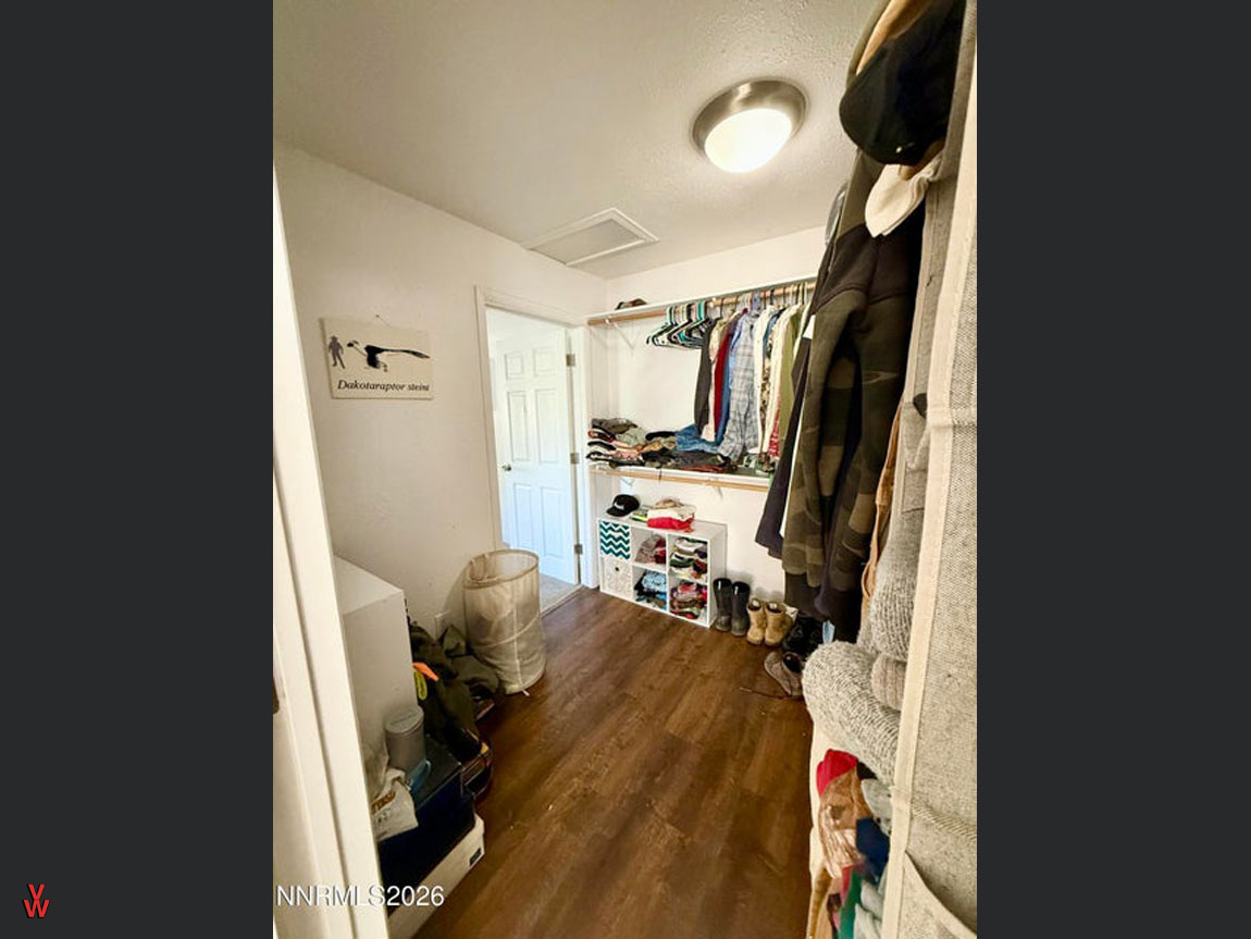 1925SkylandBlvd-Closet2