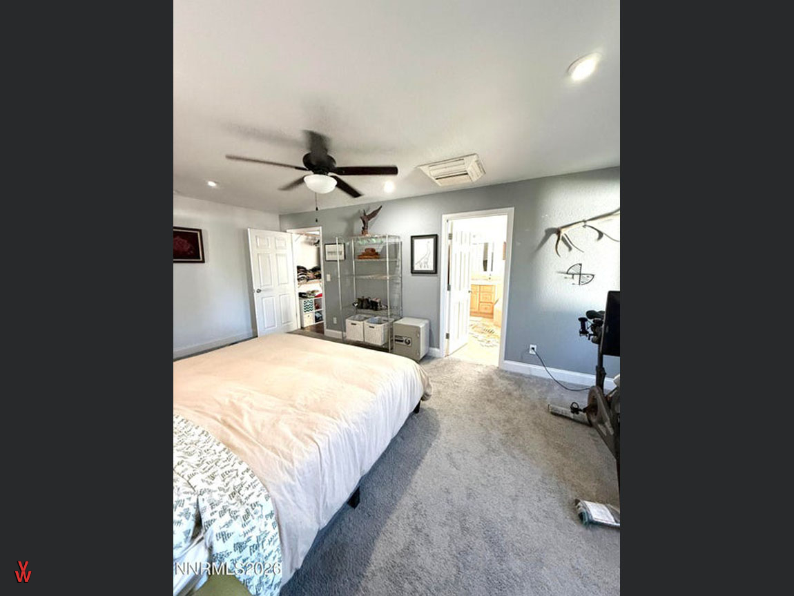 1925SkylandBlvd-PrimaryBedroom2