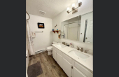 1925SkylandBlvd-GuestBath