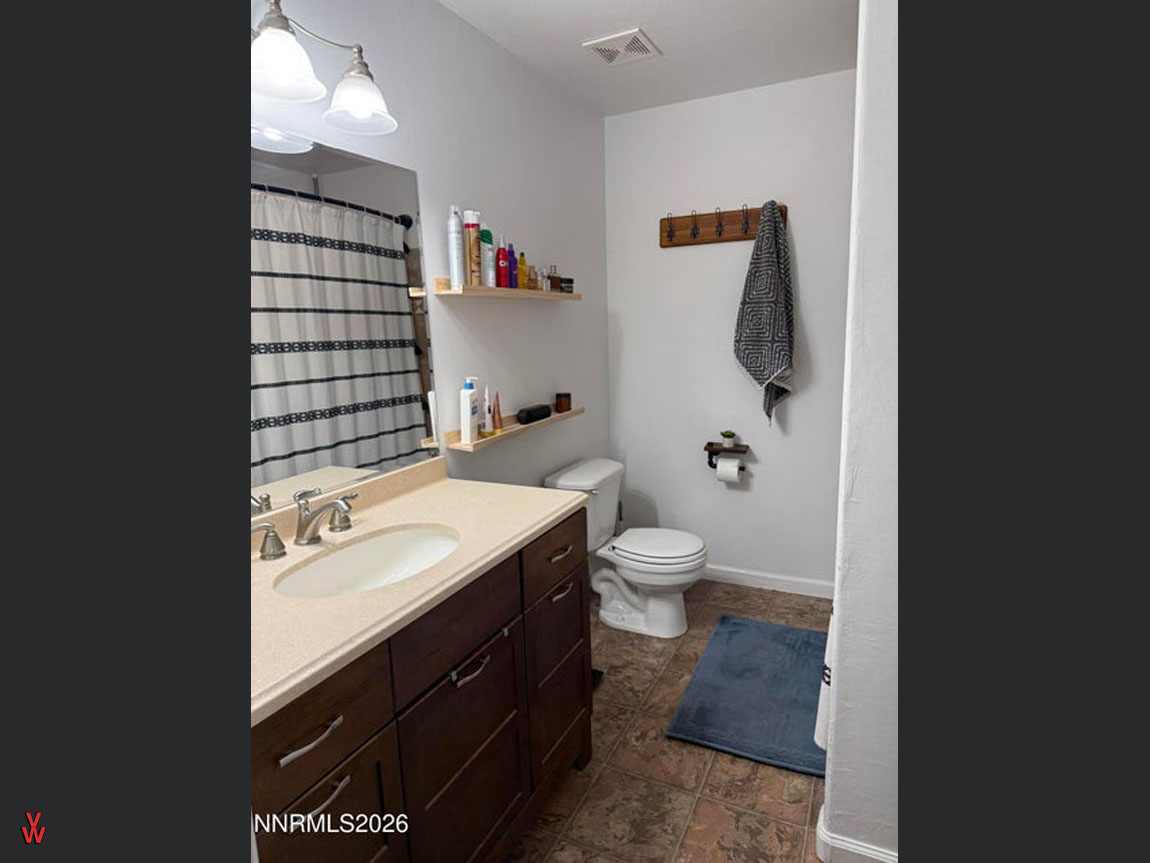 5080JacobsenDr-Bathroom2