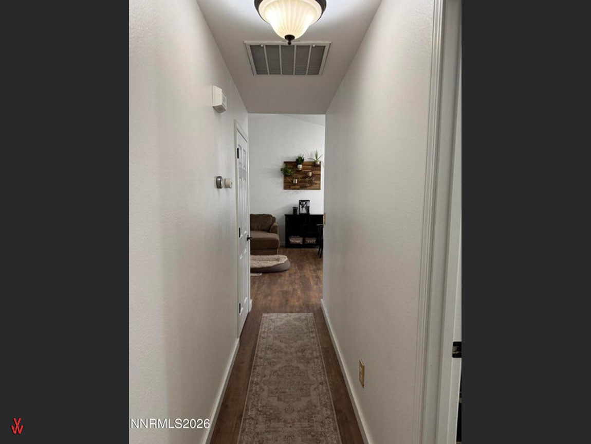 5080JacobsenDr-Hallway