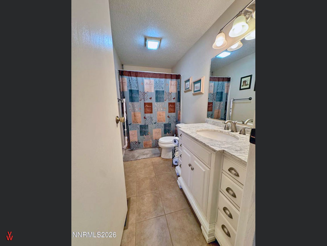 350EMinorSt-Bathroom