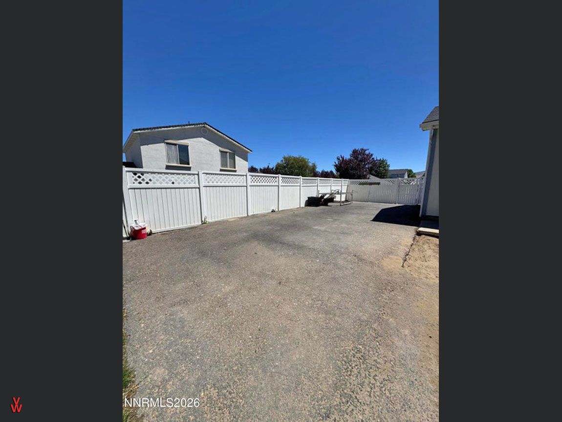 4106BrokenHillRd-Back2