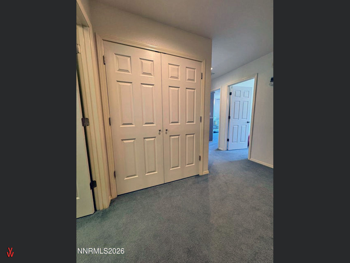 4106BrokenHillRd-Closet