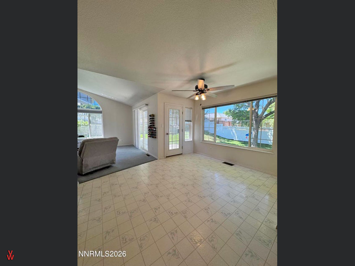 4106BrokenHillRd-DiningArea