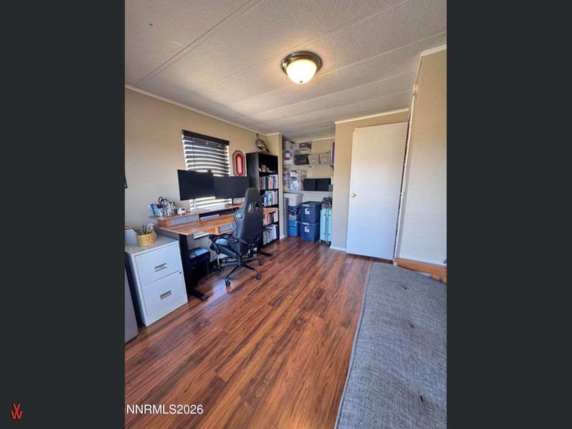 9450SBettyLn-Bedroom2