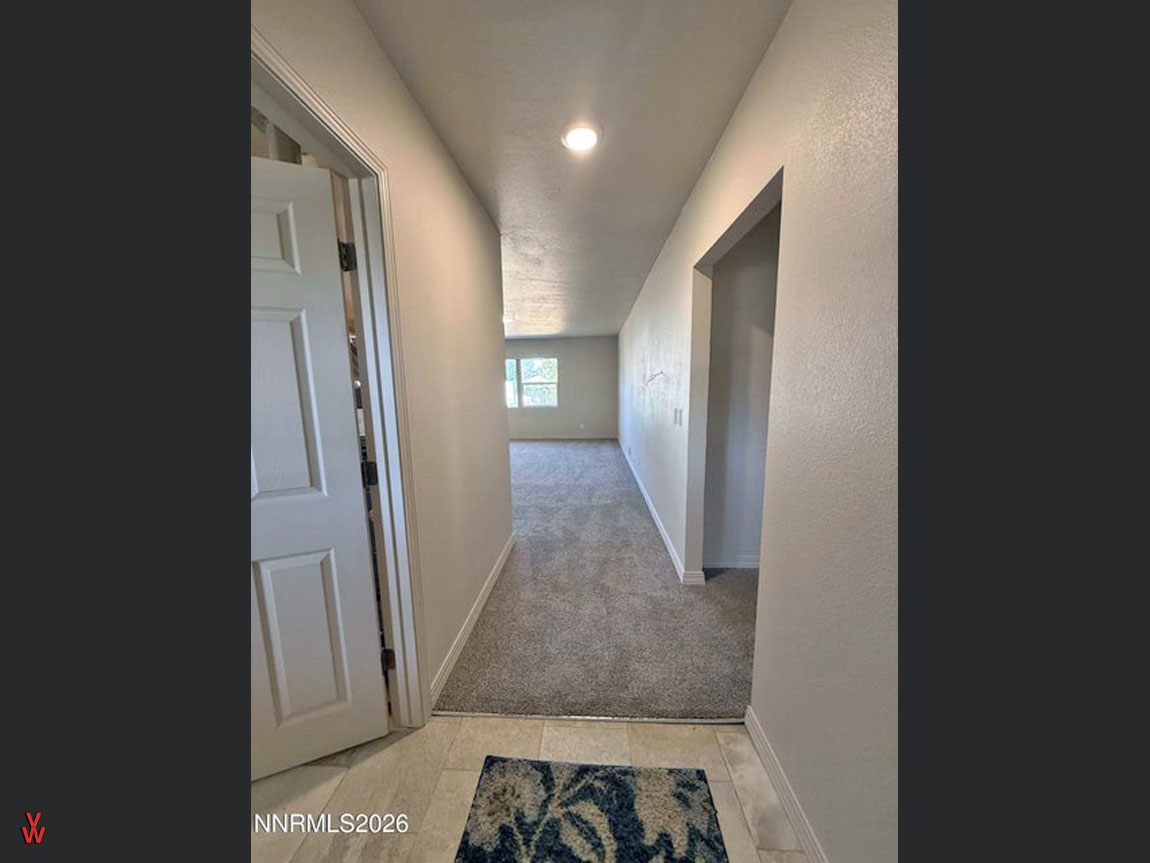 1185SBridgeSt-Entryway