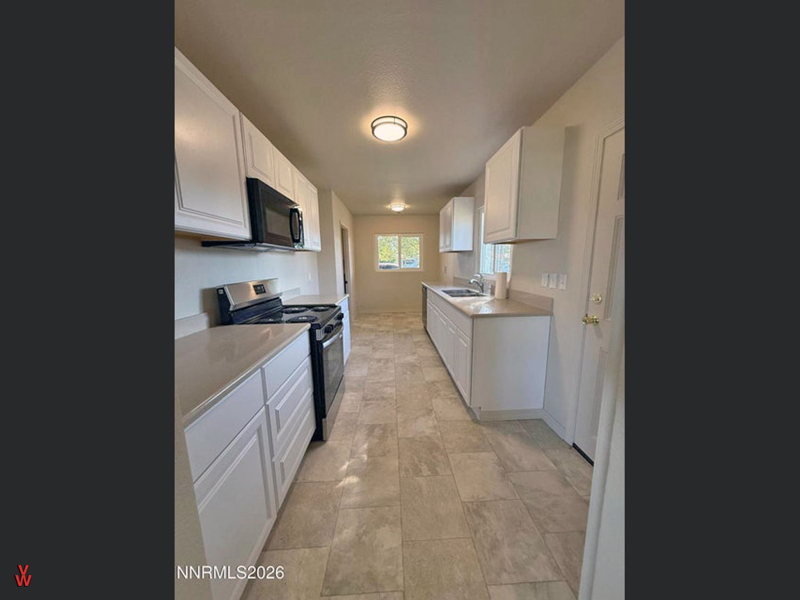 1185SBridgeSt-Kitchen