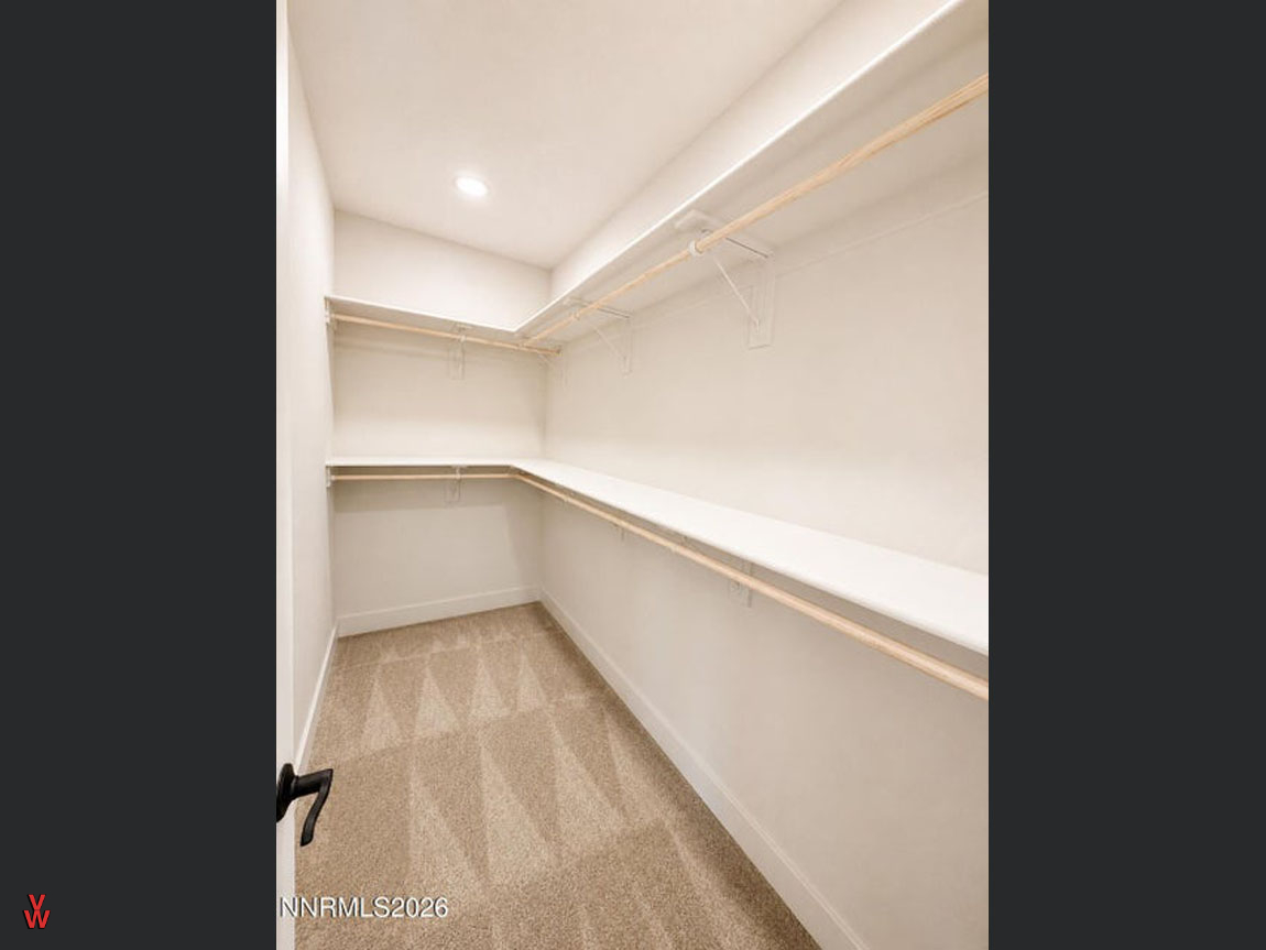 5705OffenhauserDr.-Closet