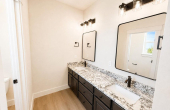 5705OffenhauserDr.-PrimaryBathroom2