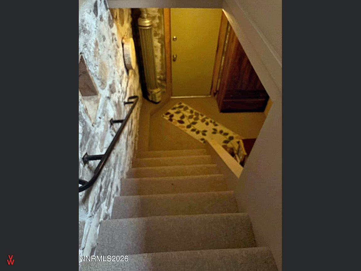 3620JulianCreekRd-Stairs