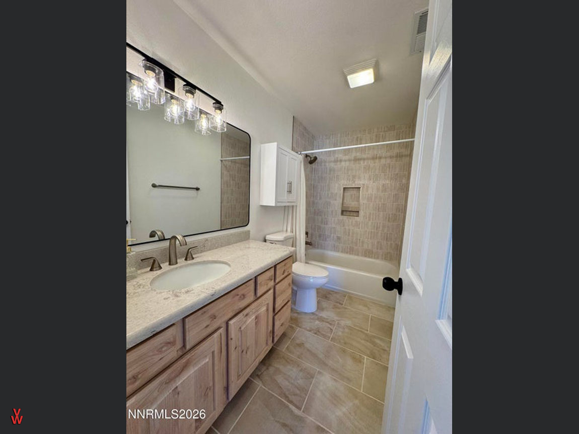 5230OffenhauserDr-Bathroom