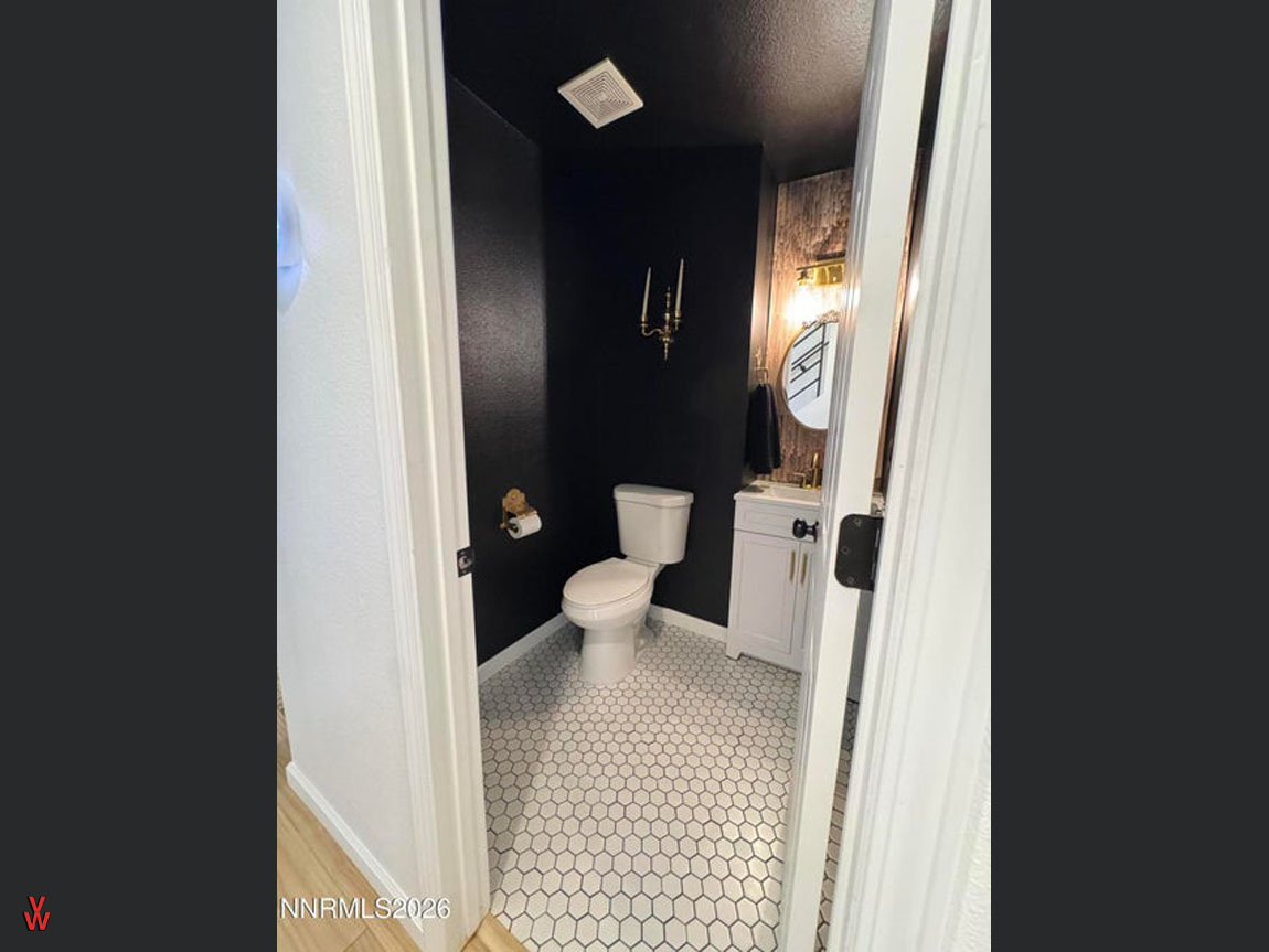 5230OffenhauserDr-HalfBath