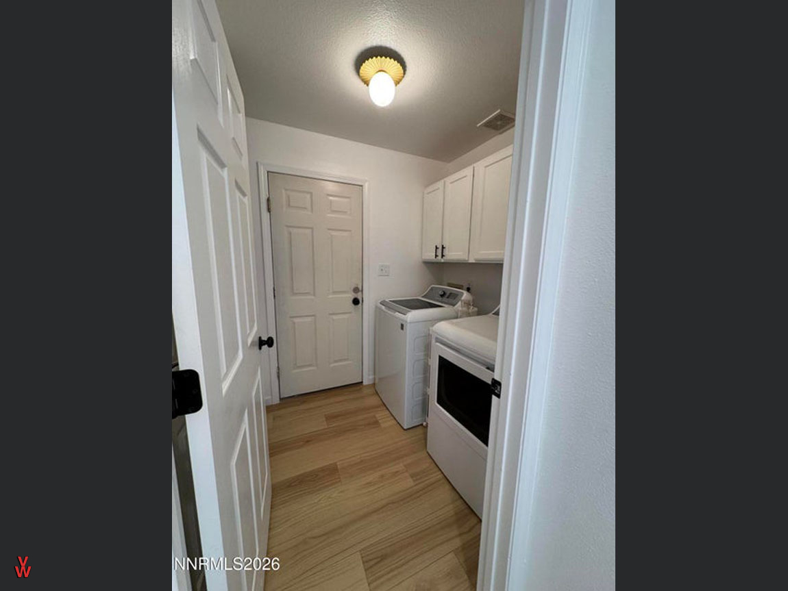 5230OffenhauserDr-LaundryRoom