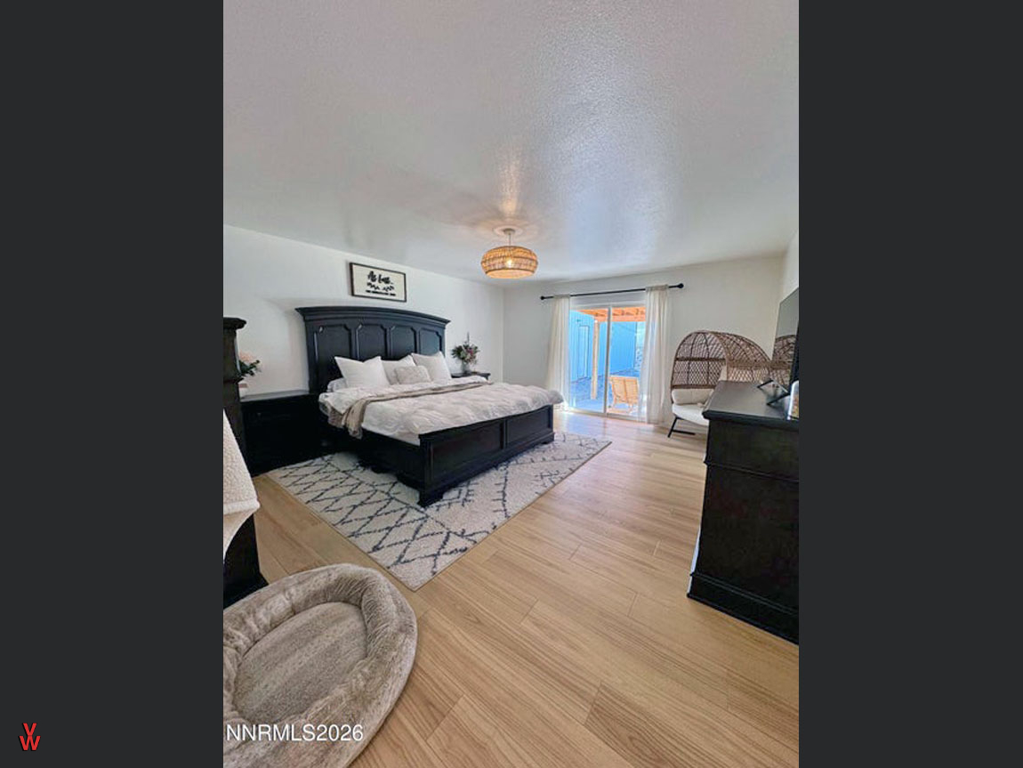 5230OffenhauserDr-PrimaryBedroom